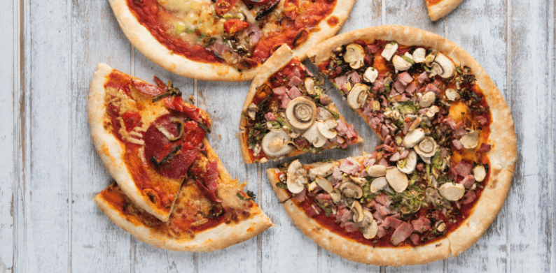 Zelf gemaakte pizza